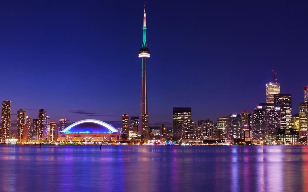 2 Bedrooms & 1 Bedroom Spectacular Apartments Toronto Kültér fotó