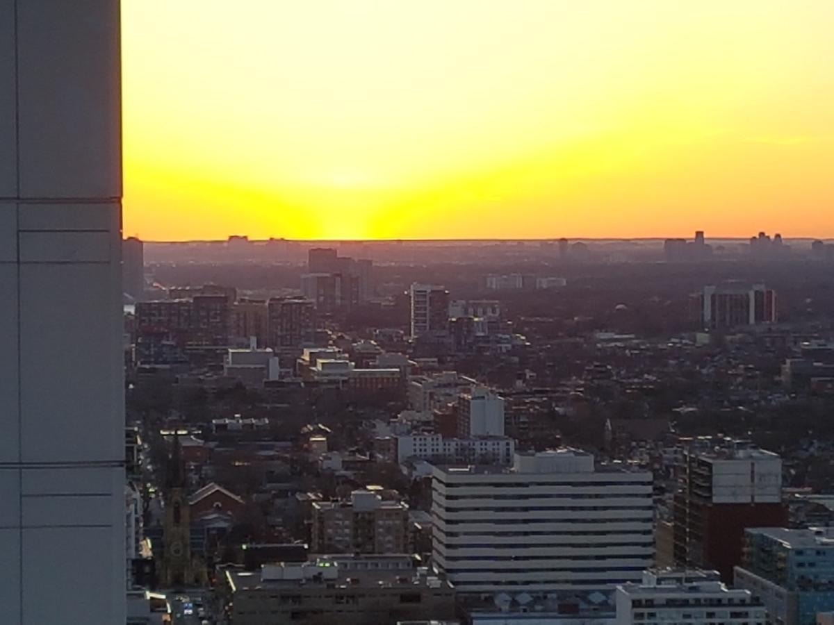 2 Bedrooms & 1 Bedroom Spectacular Apartments Toronto Kültér fotó